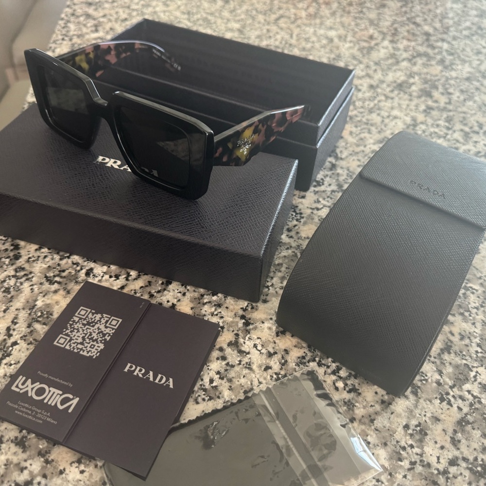 PRADA Sunglasses PR 23YS